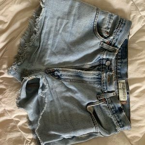 Levi’s 550 relaxed fit jean shorts